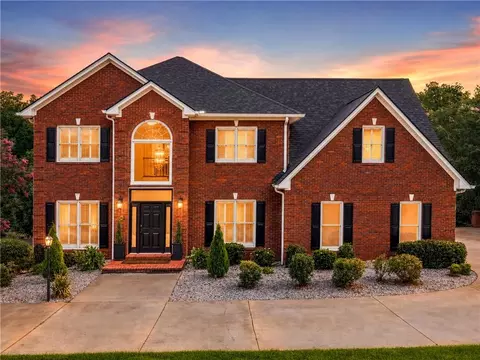 296 Cloudland, Dahlonega, GA 30533
