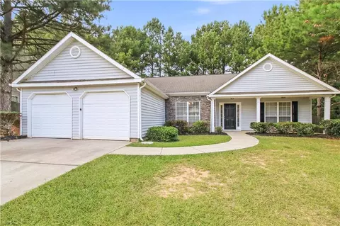 Exterior - 1426 Hyde Ct, Hampton, GA 30228 photo 2 of 4