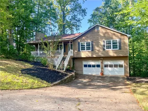 4916 Hawk Trl NE, Marietta, GA 30066