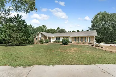 4640 Spot Rd, Cumming, GA 30040