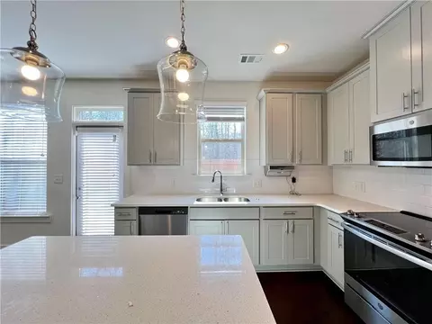 Kitchen - 5855 Radford Loop, Fairburn, GA 30213 photo 2 of 2