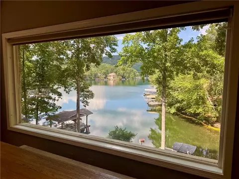 122 Douglas Fir Dr, Waleska, GA 30183