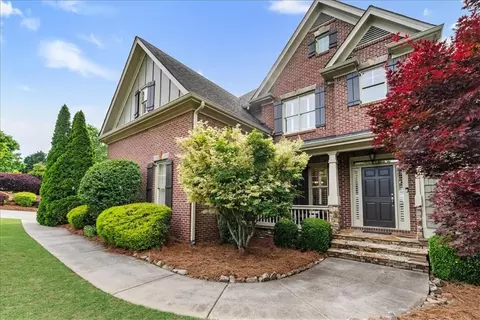 525 Big Bend Trl, Sugar Hill, GA 30518
