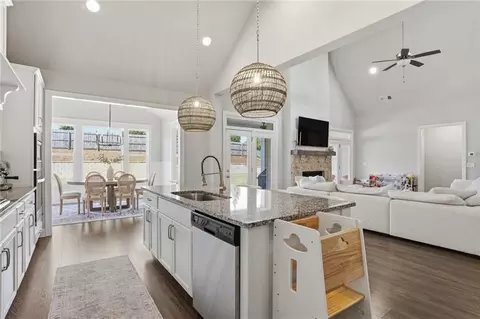 Entry Way - 77 Wallace Dr, Winder, GA 30680 photo 2 of 2