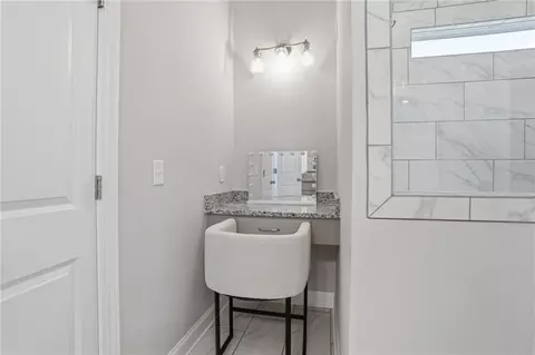 Bath - 77 Wallace Dr, Winder, GA 30680 photo 2 of 5