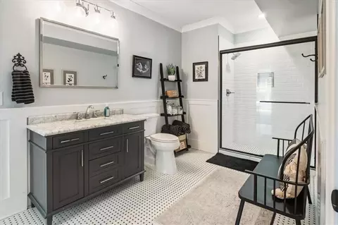 Bath - 657 Dunbrody Dr, Milton, GA 30004 photo 8 of 9