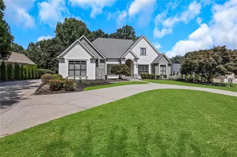 6815 Sunbriar Dr, Cumming, GA 30040