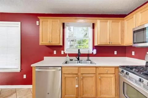 Kitchen - 415 Willow Ln, Temple, GA 30179 photo 2 of 3