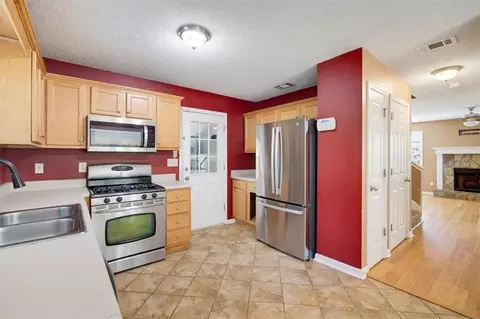 Kitchen - 415 Willow Ln, Temple, GA 30179 photo 3 of 3