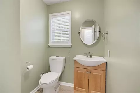 Bath - 415 Willow Ln, Temple, GA 30179 photo 1 of 3
