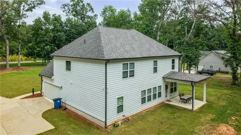 Exterior - 656 E Lake Rd, Mcdonough, GA 30252 photo 3 of 8