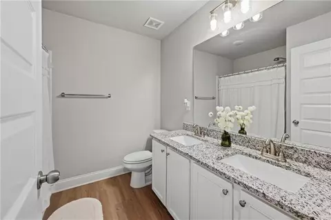 Entry Way - 656 E Lake Rd, Mcdonough, GA 30252 photo 8 of 9