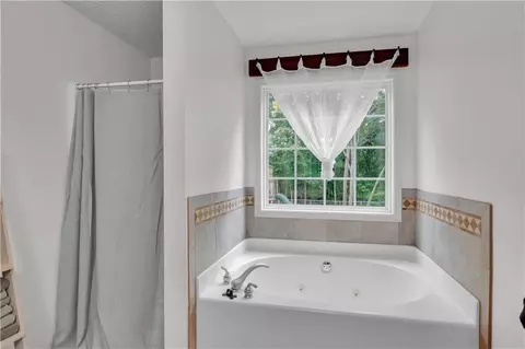 Bath - 149 Marina Cir, Jackson, GA 30233 photo 1 of 2