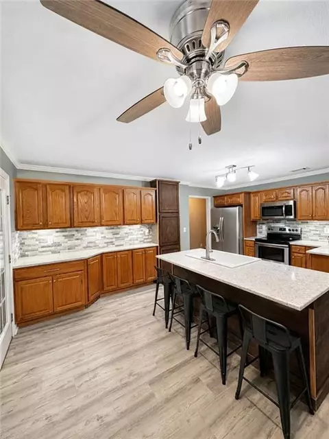 Kitchen - 149 Marina Cir, Jackson, GA 30233 photo 3 of 3