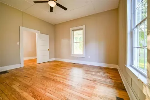 Living - 6 N Broad St N, Covington, GA 30014 photo 4 of 7