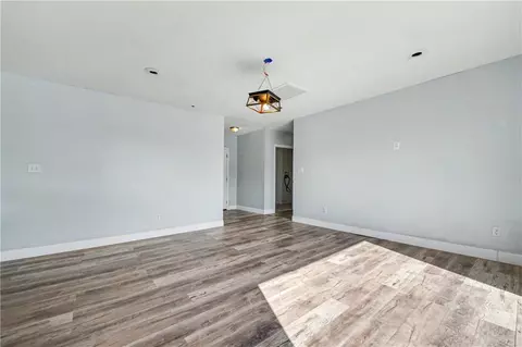 Living - 140 E Hamm Rd, Jackson, GA 30233 photo 3 of 3