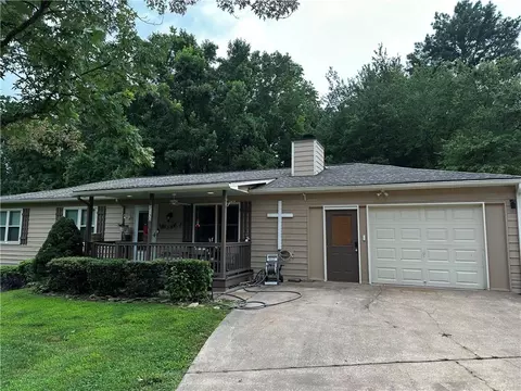 3130 Mangum Dr, Cumming, GA 30041