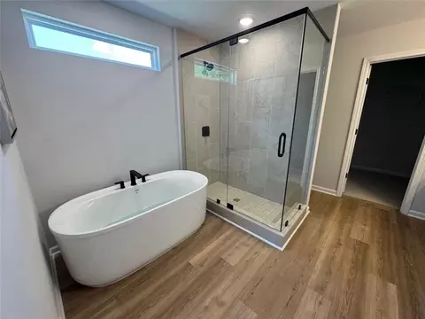 Bath - 130 Greene Farm Trl, Cartersville, GA 30120 photo 1 of 6