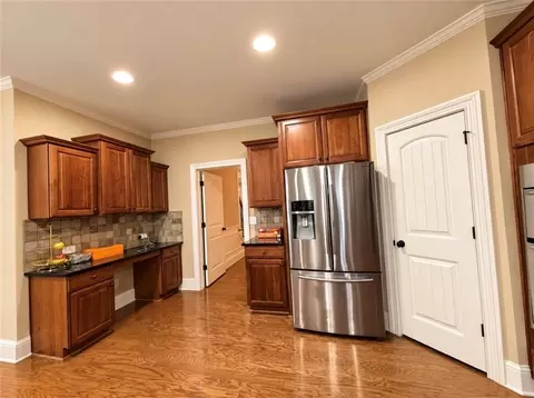 Kitchen - 1653 Elesmere Oak Ct, Duluth, GA 30097 photo 3 of 11