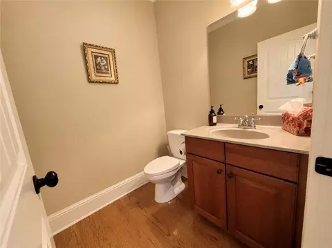 Bath - 1653 Elesmere Oak Ct, Duluth, GA 30097 photo 1 of 11