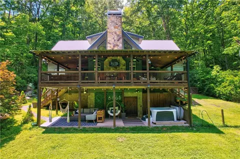 50 Trails End Ct, Ellijay, GA 30536