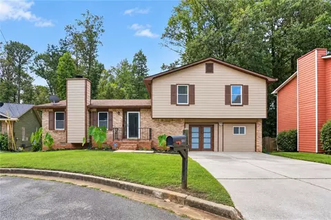 4431 Autumn Hill Dr, Stone Mountain, GA 30083