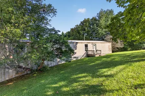 Exterior - 357 E Second St E, Blue Ridge, GA 30513 photo 2 of 4