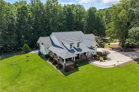 270 Hidden Meadows Rd, Cleveland, GA 30528