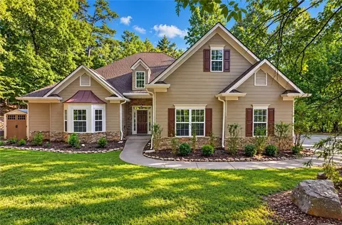 133 Dogwood Ct, Waleska, GA 30183
