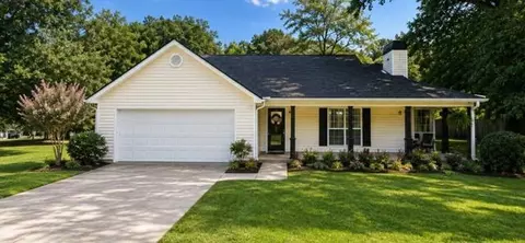 328 Cattlemans Cir, Mcdonough, GA 30252