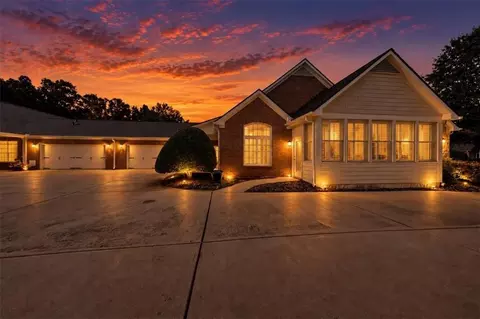 1001 Haven Cir, Douglasville, GA 30135