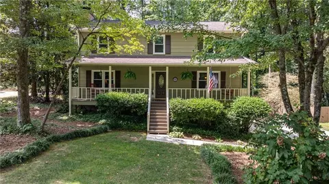 2513 Trent Dr, Marietta, GA 30066