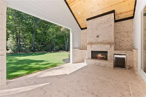 Exterior - 136 Lakeview Way, Baldwin, GA 30511 photo 12 of 22