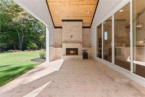 Exterior - 136 Lakeview Way, Baldwin, GA 30511 photo 14 of 22