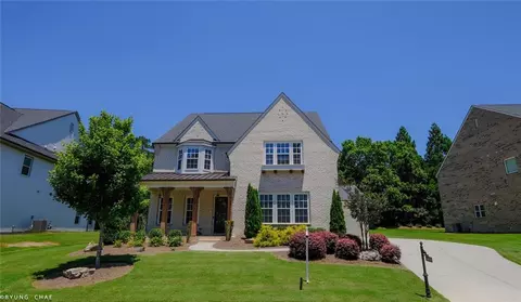 5048 Dinant Dr, Johns Creek, GA 30022