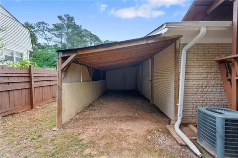 Exterior - 6463 Maddox Rd, Morrow, GA 30260 photo 10 of 13