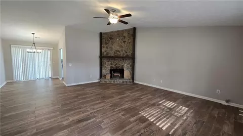 Living - 2667 Camelot Ct, Duluth, GA 30096 photo 1 of 4
