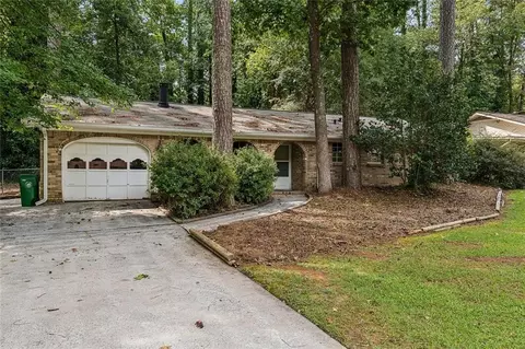 750 Dunleith Ct, Stone Mountain, GA 30083