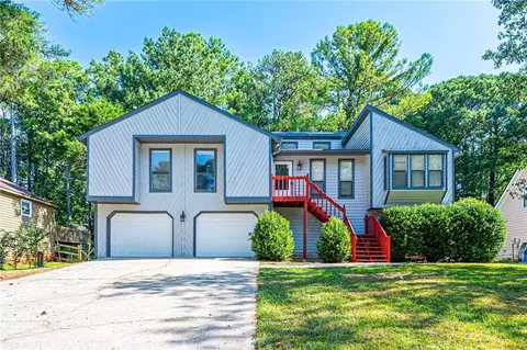 384 Mckees Rock Ln, Lawrenceville, GA 30044
