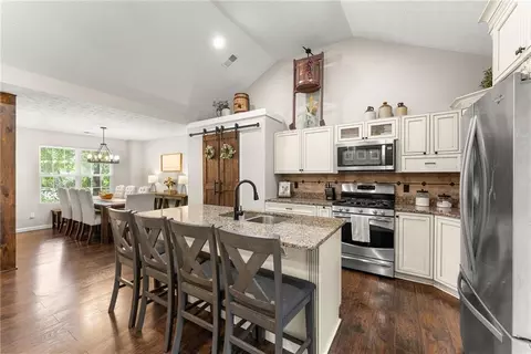 Kitchen - 378 Baugh St, Commerce, GA 30529 photo 1 of 2