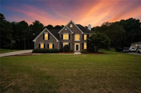 110 Hidden Lk, Fayetteville, GA 30215
