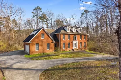 Exterior - 1444 Thrasher Hls, Dalton, GA 30721 photo 2 of 10