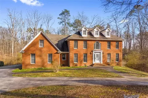 Exterior - 1444 Thrasher Hls, Dalton, GA 30721 photo 8 of 10