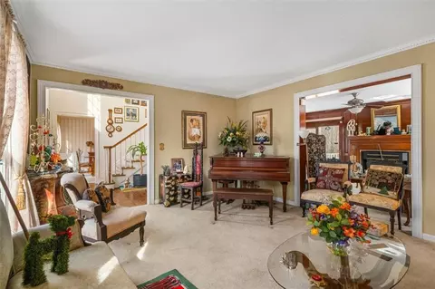 Living - 1444 Thrasher Hls, Dalton, GA 30721 photo 3 of 3