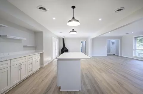 Living - 102 Summit Dr, Griffin, GA 30224 photo 10 of 10