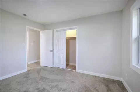 Bedroom - 102 Summit Dr, Griffin, GA 30224 photo 7 of 9