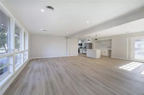 Living - 102 Summit Dr, Griffin, GA 30224 photo 1 of 10