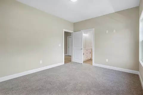 Bedroom - 137 Twin Oaks Dr, Hampton, GA 30228 photo 7 of 11