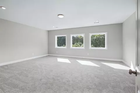 Bedroom - 137 Twin Oaks Dr, Hampton, GA 30228 photo 10 of 11