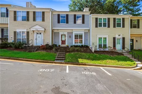 1008 Wedgewood Way, Sandy Springs, GA 30350